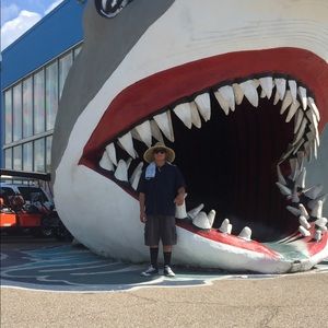 Meet your Posher, Elias